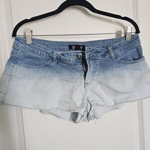 Forever 21 Blue Ombre Jean Shorts Sz 30